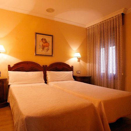 Hostal Victoria III Madrid Kültér fotó