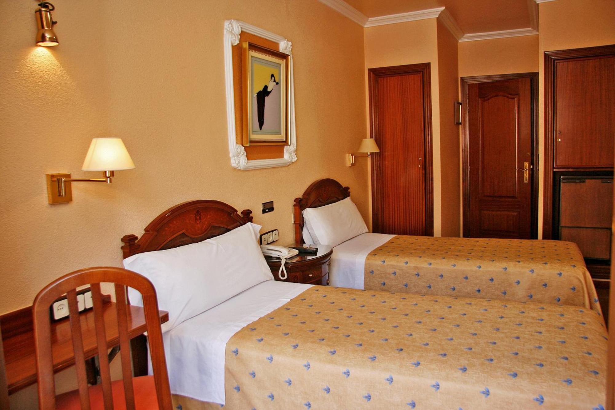 Hostal Victoria III Madrid Kültér fotó